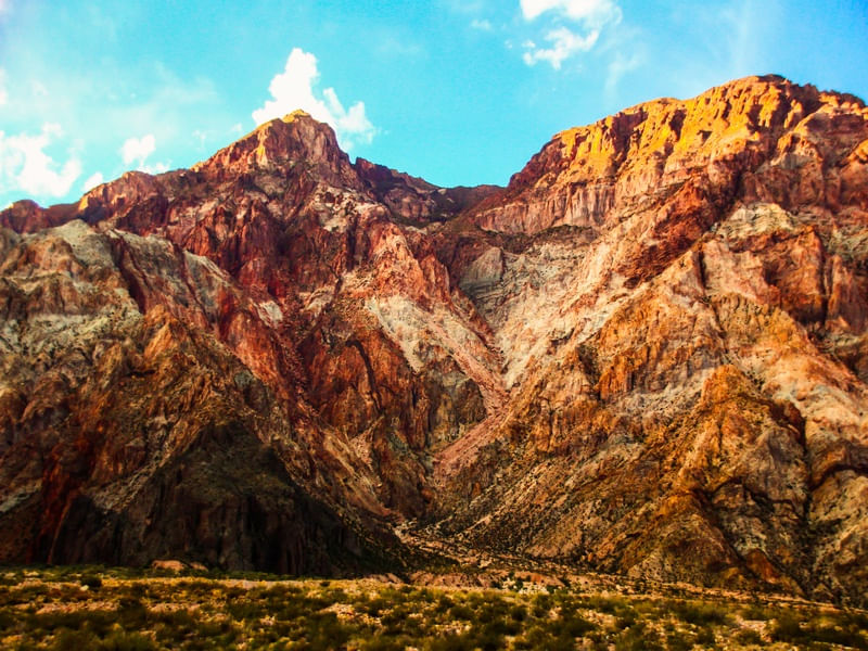 MONTANHAS COLORIDAS ACONCÁGUA