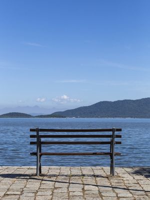 BANCO E O MAR