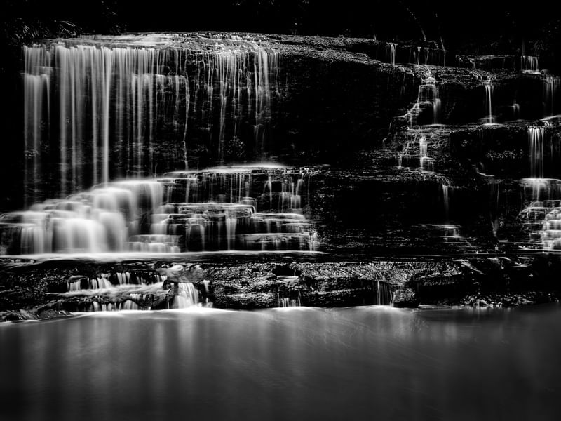 CACHOEIRA EM PRETO E BRANCO II