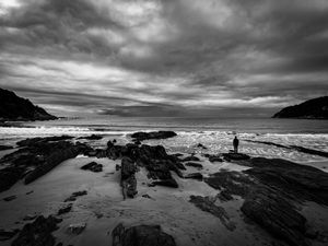 CONTEMPLANDO A VISTA NO MAR