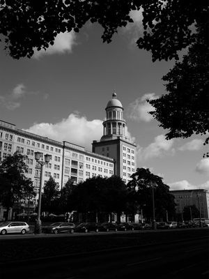 FRANKFURTER TOR