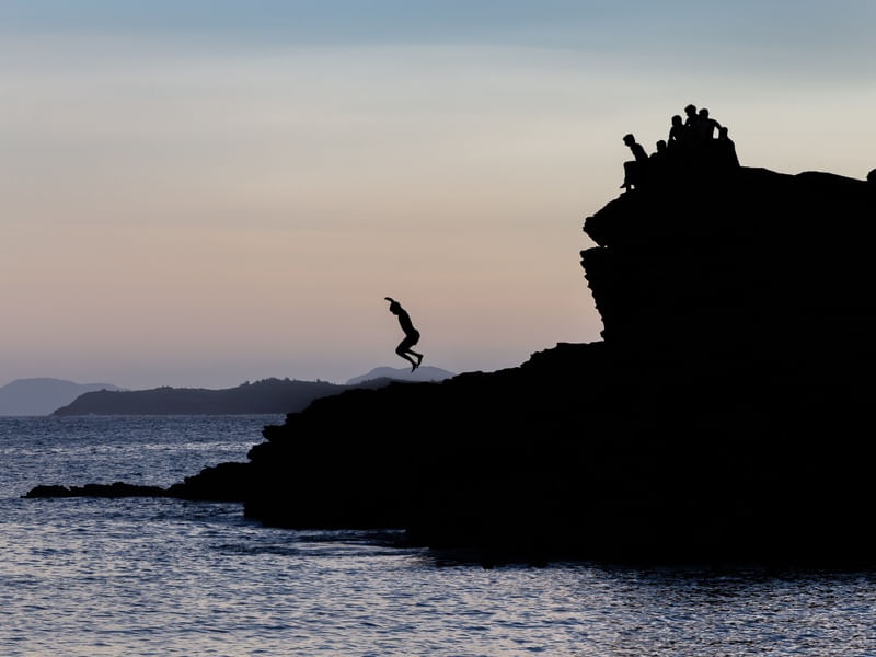 SOBRE A PEDRA - CAIR