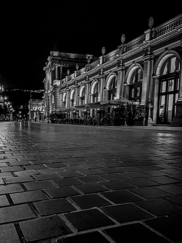 RUA EM BUDAPESTE
