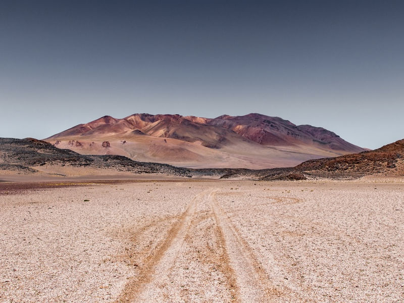 A CAMINHO DAS MONTANHAS - LOYOQUES