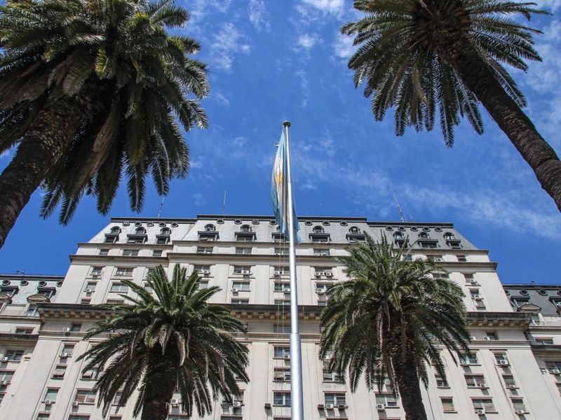 PRAÇA NO CENTRO DE BUENOS AIRES