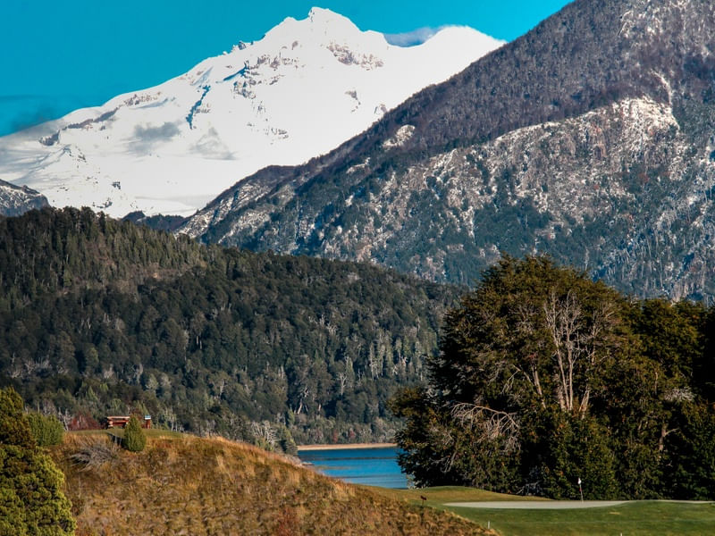 MONTANHAS LAGOS E VALES NEVADOS