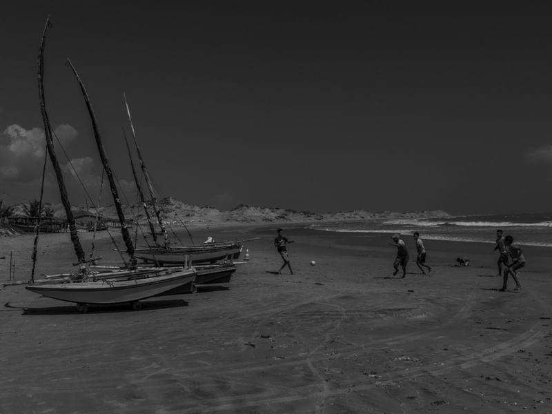 JANGADAS PRAIA E FUTEBOL