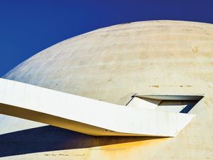 SATURNO FICA EM BRASÍLIA