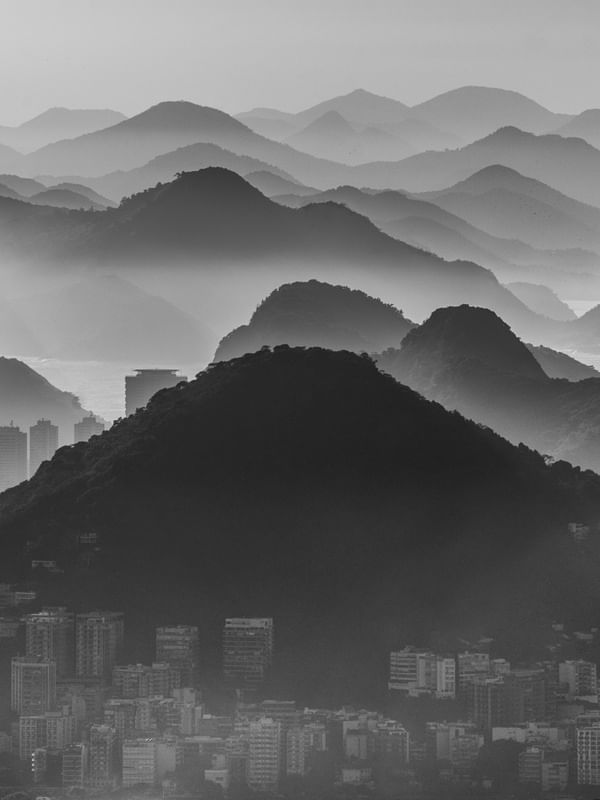 TRÍPTICO 03 : PÃO DE AÇÚCAR SOB A NÉVOA
