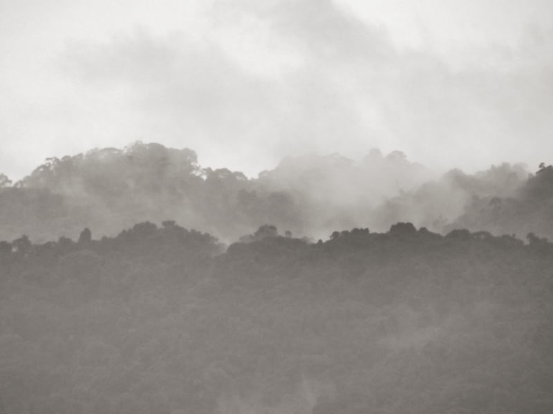 MONTANHAS E NUVENS 02