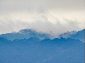 MONTANHAS E NUVENS 04