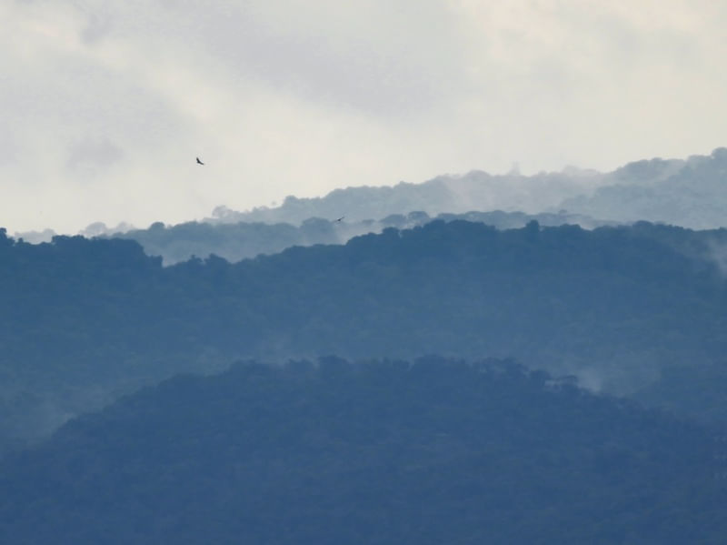 MONTANHAS E NUVENS 01