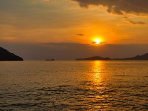 SUNSET 01 LB