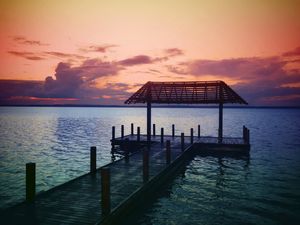 PIER NO LAGO III