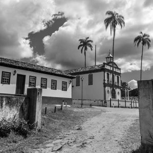 VILA DO BIRIBIRI E SUA IGREJA