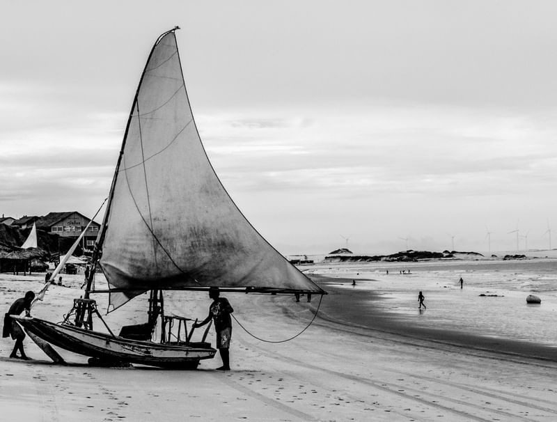A CANOA VOLTANDO DO MAR