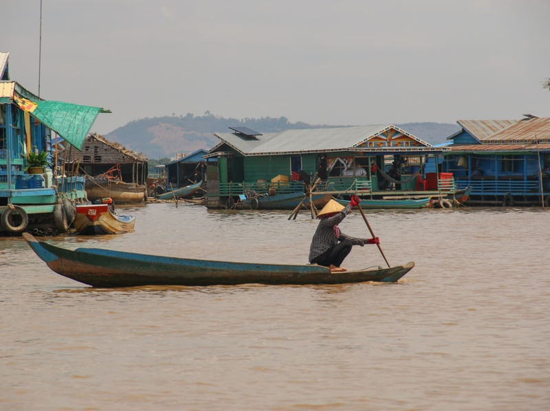 FLOATING LIFE IN CAMBOJA