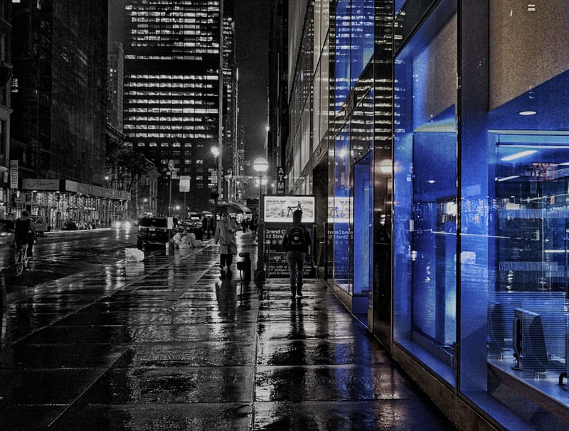 BLUE VITRINE