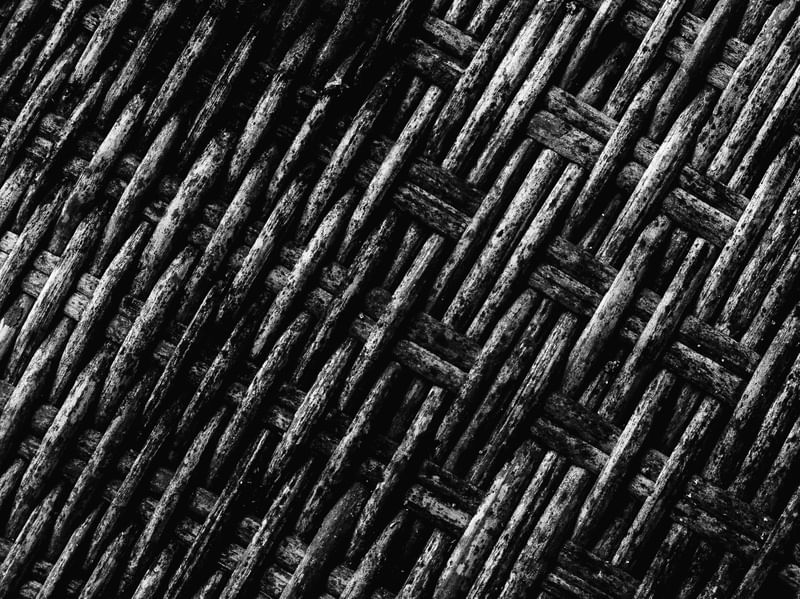 TEXTURAS - MADEIRA TRANÇADA EM PRETO E BRANCO