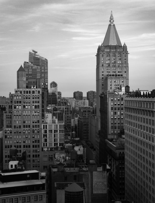 NEW YORK BUILDING