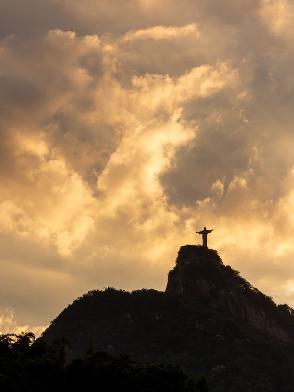 CRISTO PÔR DO SOL