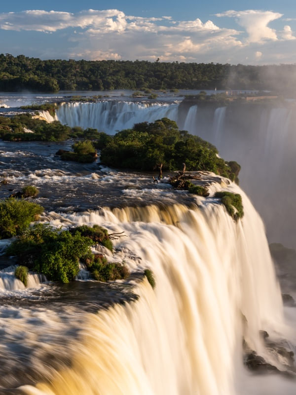 PÔR DO SOL CATARATAS