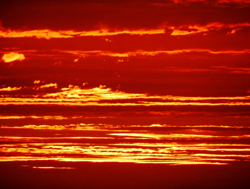 FEU DANS LE CIEL