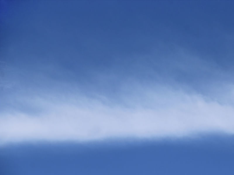 CÉU AZUL E BRANCO