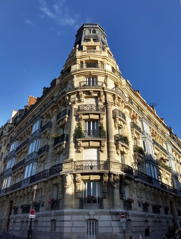 PARIS-RUE AUGUSTE COMTE