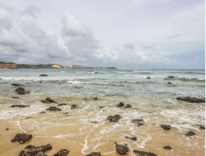 PEDRAS, AREIA E MAR II