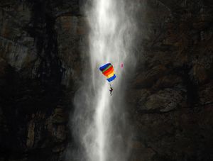 BASE JUMP NA CACHOEIRA DO TABULEIRO
