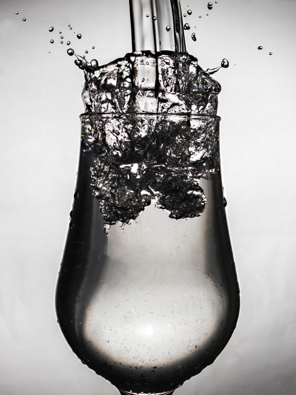 TAÇA COM SPLASH