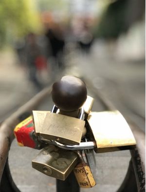 CADENAS, MONTMATRE