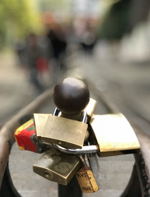 CADENAS, MONTMATRE