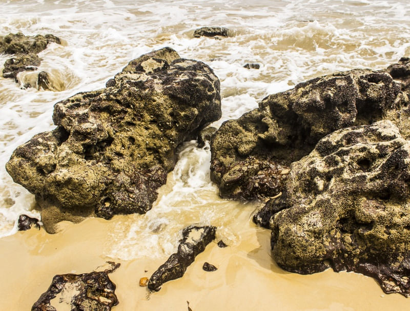PEDRAS , AREIA E MAR II
