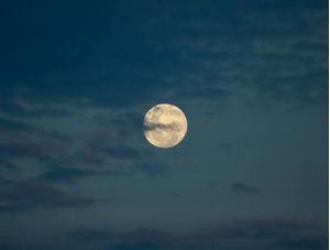 LUA LINDA