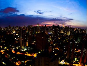 LUZES DA CIDADE NO ENTARDECER