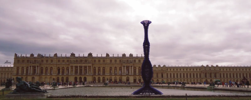 UMA CRIAÇÃO EM VERSAILLES