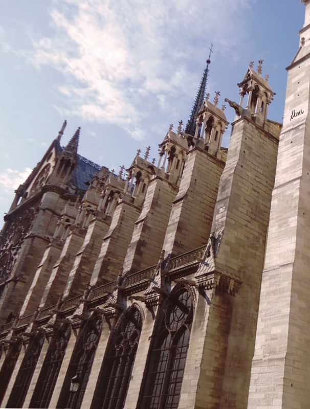 LATERAL EM NOTRE-DAME