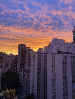 EXPLOSÃO DE CORES NO CÉU DE SÃO PAULO