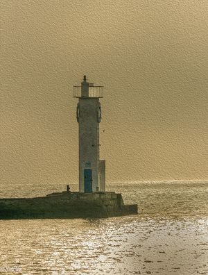 FAROL DOURADO