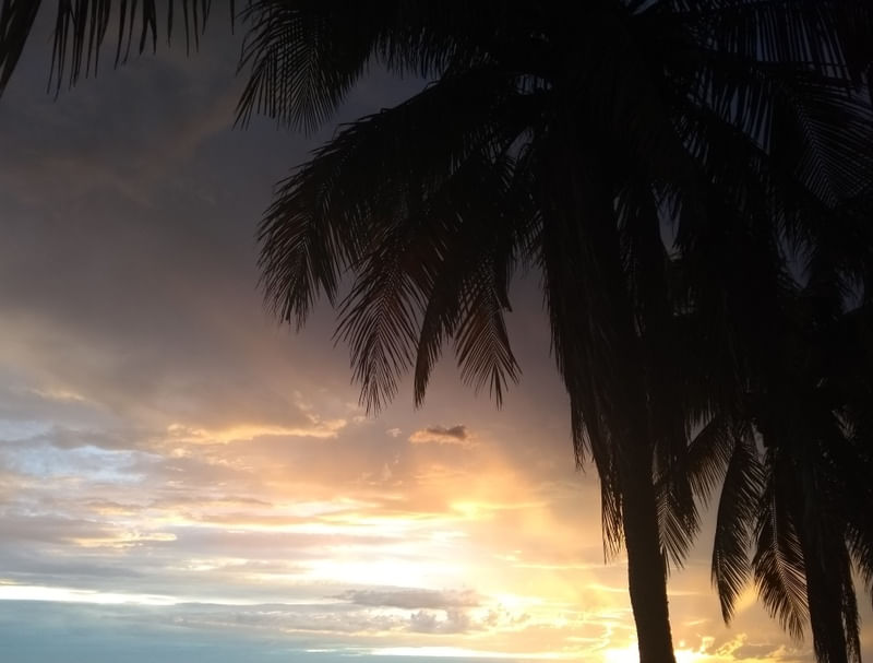 UM PÔR DO SOL NO PARAÍSO
