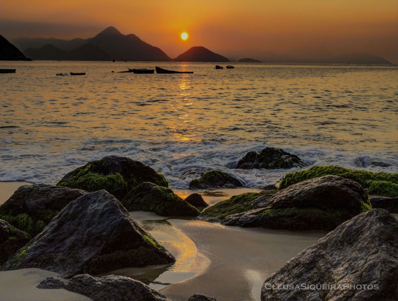 SUNRISING IN RIO