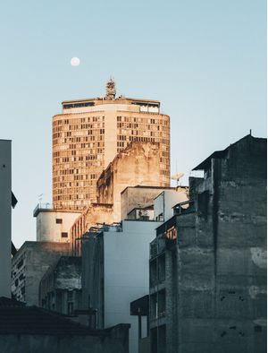 EDIFÍCIO ITÁLIA AO ENTARDECER