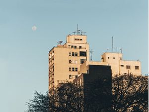 CREPÚSCULO URBANO