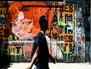 GRAFITTI COM HOMEM