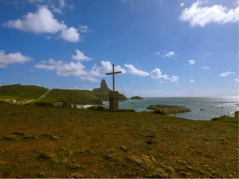 PICO DE NORONHA AO FUNDO