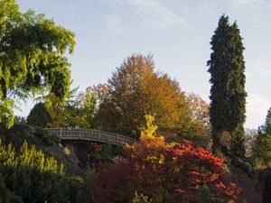 QUEEN ELIZABETH PARK