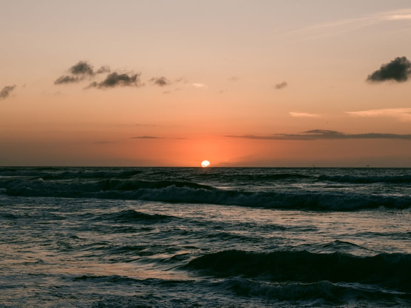 NASCER DO SOL PRAIA MOLE