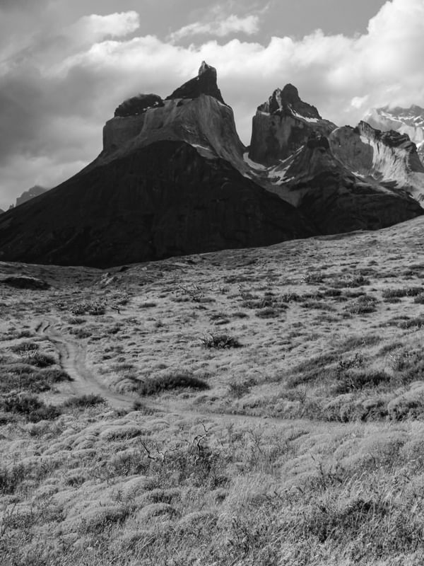 TRILHA EM TORRES DEL PAINE - P&B